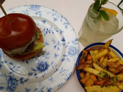 tasty burger local namur blog food mélanie deltenre lifestyle blogger