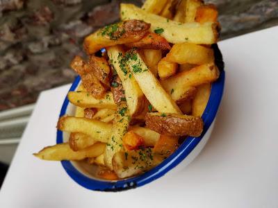 tasty burger local namur blog food mélanie deltenre lifestyle blogger