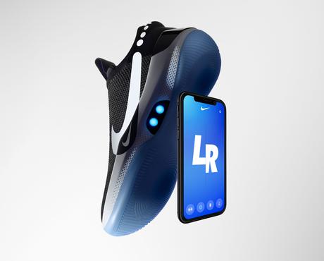 Nike Basketball dévoile sa première paire auto-laçante : la Nike ADAPT BB Nike Basketball dévoile sa première paire auto-laçante : la Nike ADAPT BB