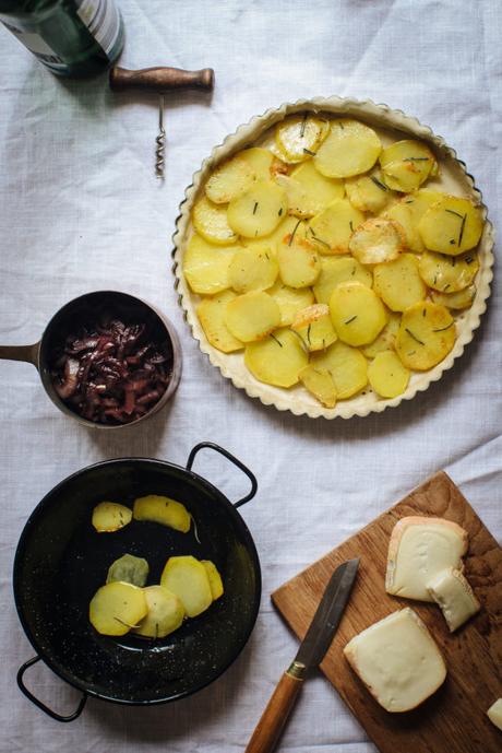 Tarte aux Pommes de Terre, Oignons Confits & Taleggio