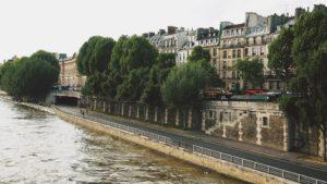 Les manœuvres informationnelles de la maire de Paris  dans le dossier des voies sur Berges