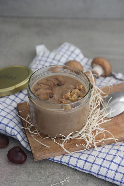 Cuillère et saladier : Velouté châtaignes et champignons (vegan)
