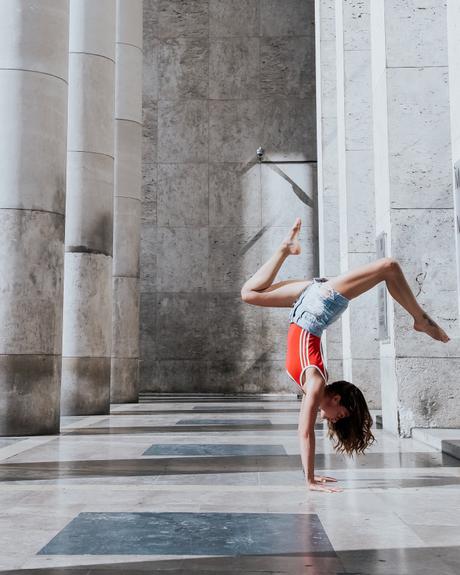 Clio Pajczer : du yoga, du bien-être et une bonne dose de bonheur clio yoga instagram25