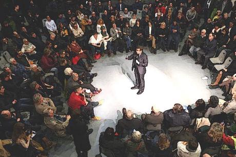 Marianne en gilet jaune sans filtre : Emmanuel Macron face aux citoyens