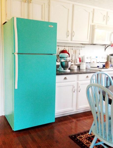 Customiser le frigo avec de la peinture vert menthe blog déco clem around the corner