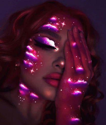 Maquillage néon par Rita Synnove Sharma
