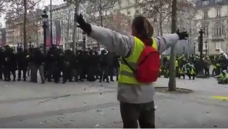 M. Castaner ne connait aucun policier, aucun gendarme, qui ait attaqué des gilets jaunes