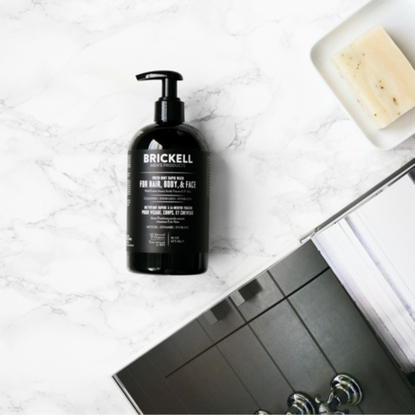 5 produits de toilettage dont vous avez besoin dans votre sac de gym