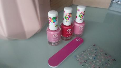 Vernis à ongles qui s’enlève à l’eau