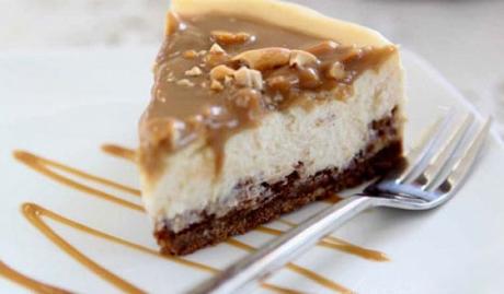 snickers-cheesecake-1