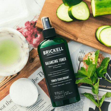 Le guide du débutant absolu d’une routine de soins de la peau de base pour hommes Le guide du débutant absolu d’une routine de soins de la peau de base pour hommes