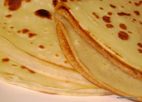 Recette de pâte à crêpe classique, pour faire des crêpes salées et sucrées Recette de pâte à crêpe classique, pour faire des crêpes salées et sucrées