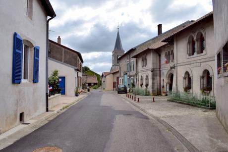 La rue Skinner, Hattonchâtel © French Moments