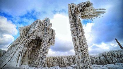 Sculptures glacées le long du lac Erié