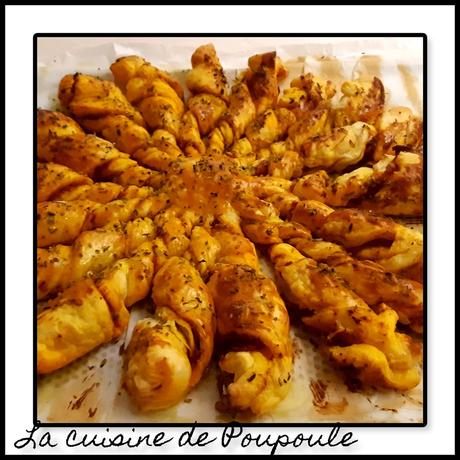 Tarte soleil au pesto rosso, gingembre confit et curcuma au jambon ibérique Tarte soleil au pesto rosso, gingembre confit et curcuma au jambon ibérique