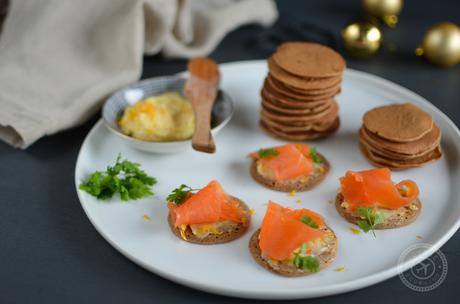 Blinis express à la farine de châtaigne, beurre à l’orange et truite fumée