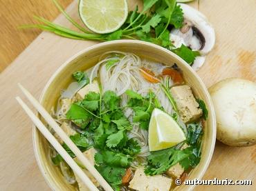 Soupe Tom Kha bio végétarienne Recette asiatique et bio : Soupe Tom Kha bio végétarienne