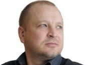 Ionuț Caragea Laissez-moi finir poésie