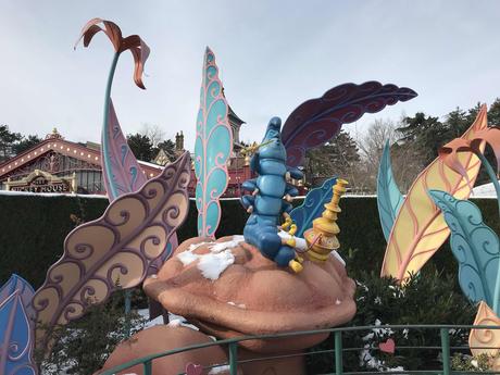 Voyage dans le monde des merveilles Voyage dans le monde des merveilles