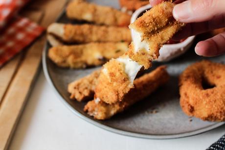 Onion rings à la mozzarella et mozza sticks