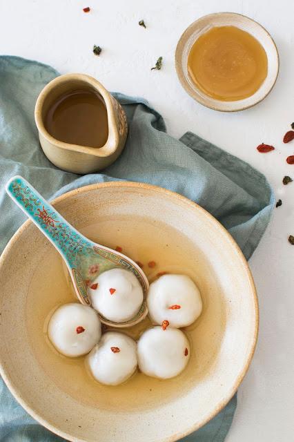Wu long cha tang yuan 烏龍茶湯圆 Wu long cha tang yuan 烏龍茶湯圆