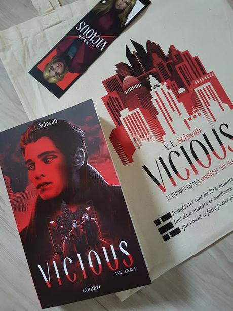 Vicious - Tome 1 Evil de Victoria E. Schwab ♥ ♥ ♥
