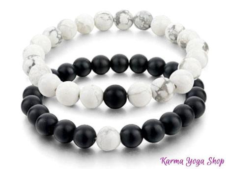 Les bracelets distance, signification et utilisation deux bracelets distance superposés
