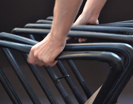 FUNGI le banc recyclé par Akos Huber FUNGI le banc recyclé par Akos Huber