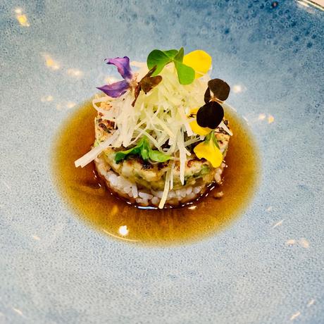 Gambas bios, riz Koshi Hikari, bouillon citronnelle © Olivia Goldman (1) Gambas bios, riz Koshi Hikari, bouillon citronnelle © Olivia Goldman (1)