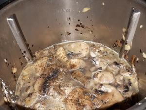 Soupe de champignons au parmesan Cliquer sur les photographies pour les agrandir