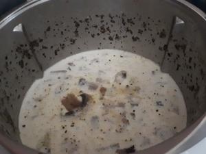 Soupe de champignons au parmesan Cliquer sur les photographies pour les agrandir