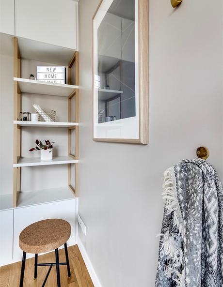 studio transformé en 2 pièces bibliothèque minimaliste scandinave bois blanc - blog déco - clem around the corner