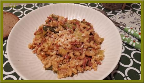 Coquillettes aux poireaux, et jambon râpé fumé au Cookéo Coquillettes aux poireaux, et jambon râpé fumé au Cookéo