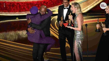 Entre Discriminateurs d'un Même Peuple (le sien)