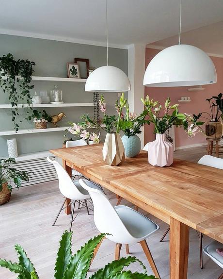 Comment adopter la décoration vert céladon décoration vert céladon table à manger rose vert bois plante - blog déco - clem around the corner