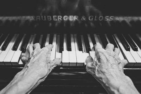 Que représente la musique pour les personnes âgées?