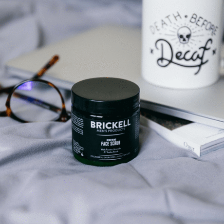 Ce que les hommes peuvent faire contre l’apparence fatiguée de la peau