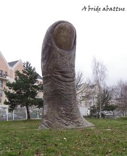 Grand frère de Mahir Guven