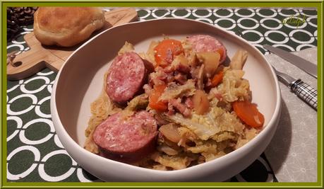 Potée de chou vert et saucisse de Morteau au Cookéo Potée de chou vert et saucisse de Morteau au Cookéo