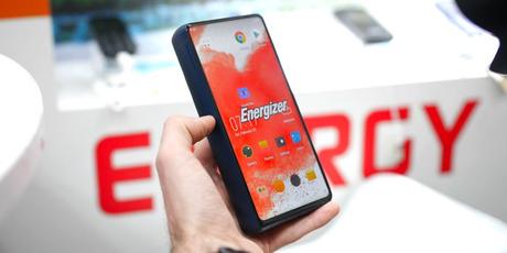 Energizer dévoile un ignoble smartphone avec 50 jours d’autonomie