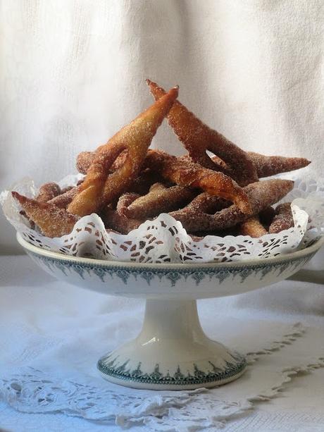 Bugnes à la cannelle pour Mardi Gras Bugnes à la cannelle pour Mardi Gras