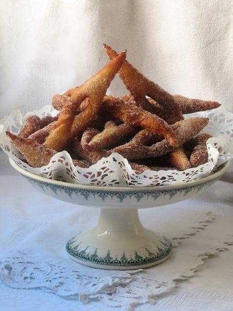 Bugnes à la cannelle pour Mardi Gras Bugnes à la cannelle pour Mardi Gras