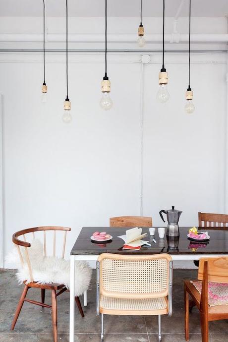 Assortir des chaises dépareillées : 9 conseils pour une salle à manger  réussie