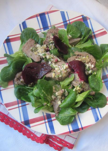 Langue de porc tiède en salade