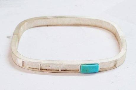 ajustable pierre naturelle turquoise sur bracelet jonc argent