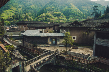 Retraite dans les montagnes chinoises de la province de Fujian