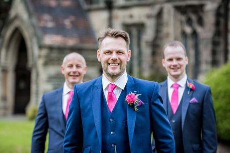 Conseils pour les costumes de mariage – Le marié arrive