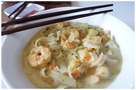 Soupe thaïlandaise au poisson et aux crevettes