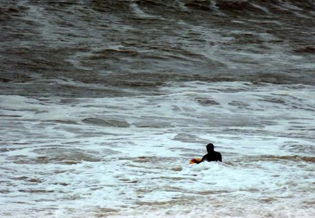 écoute la pluie tombe