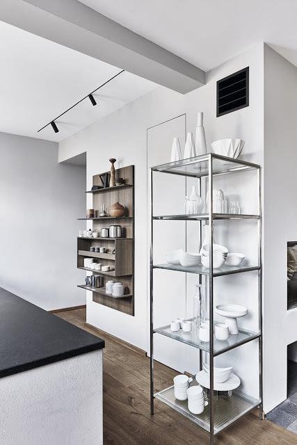 UNE MAISON CONTEMPORAINE... SENSIBLE ! UNE MAISON CONTEMPORAINE... SENSIBLE !